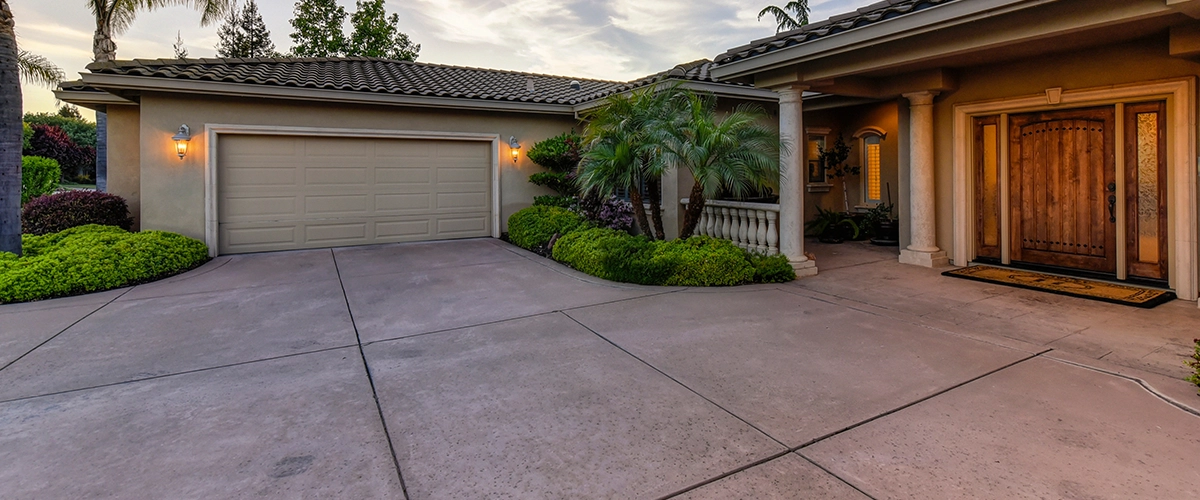 Concrete driveway refinishing Omaha, NE - Rockstar Concrete